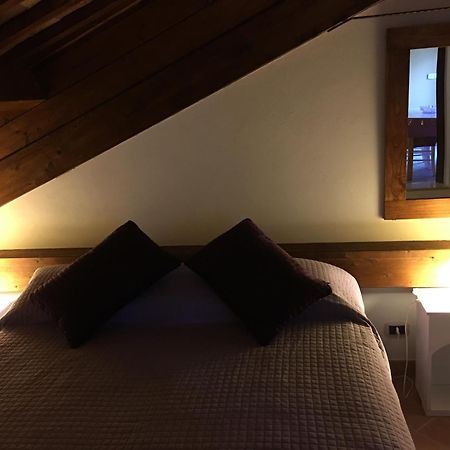 Guest House Dimora Fiorita Serracapriola Chambre photo